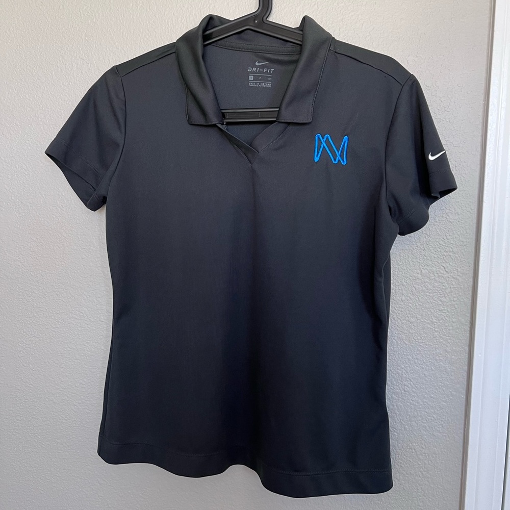 NIKE DRI FIT GREY COLLARED SHIRT SIZE SMALL